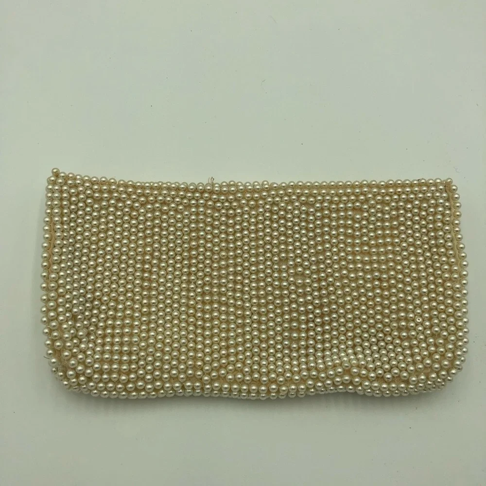 Vintage Cream/White Pearl Style Beaded Clutch OS